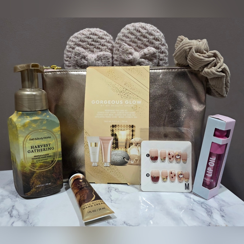 Bath & Body Works Harvest Gathering Hand Soap and Gift Set